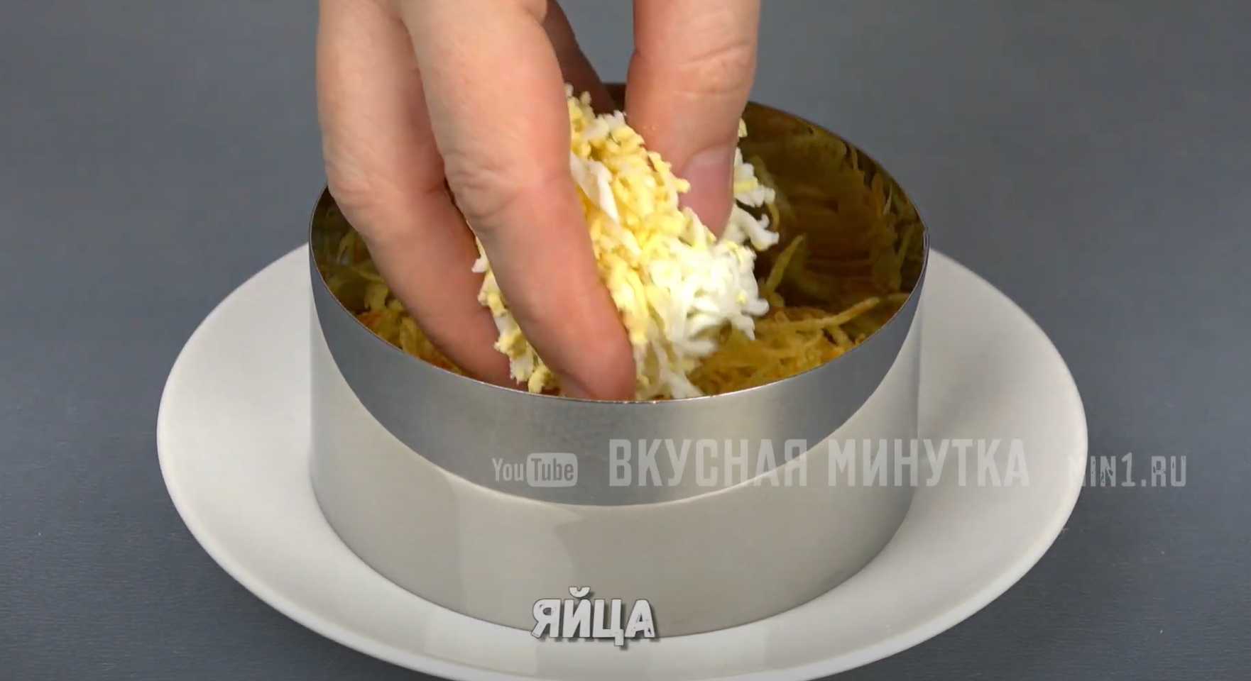 Salade en couches avec pommes de terre à tarte - Étape 5