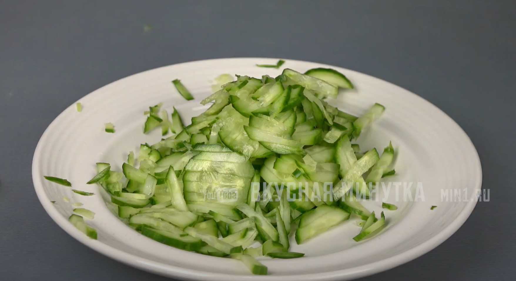 Salade en couches avec pommes de terre à tarte - Étape 1