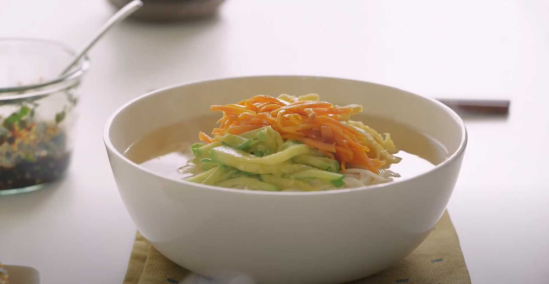 Soupe de nouilles Janchi Guksu - Étape 13