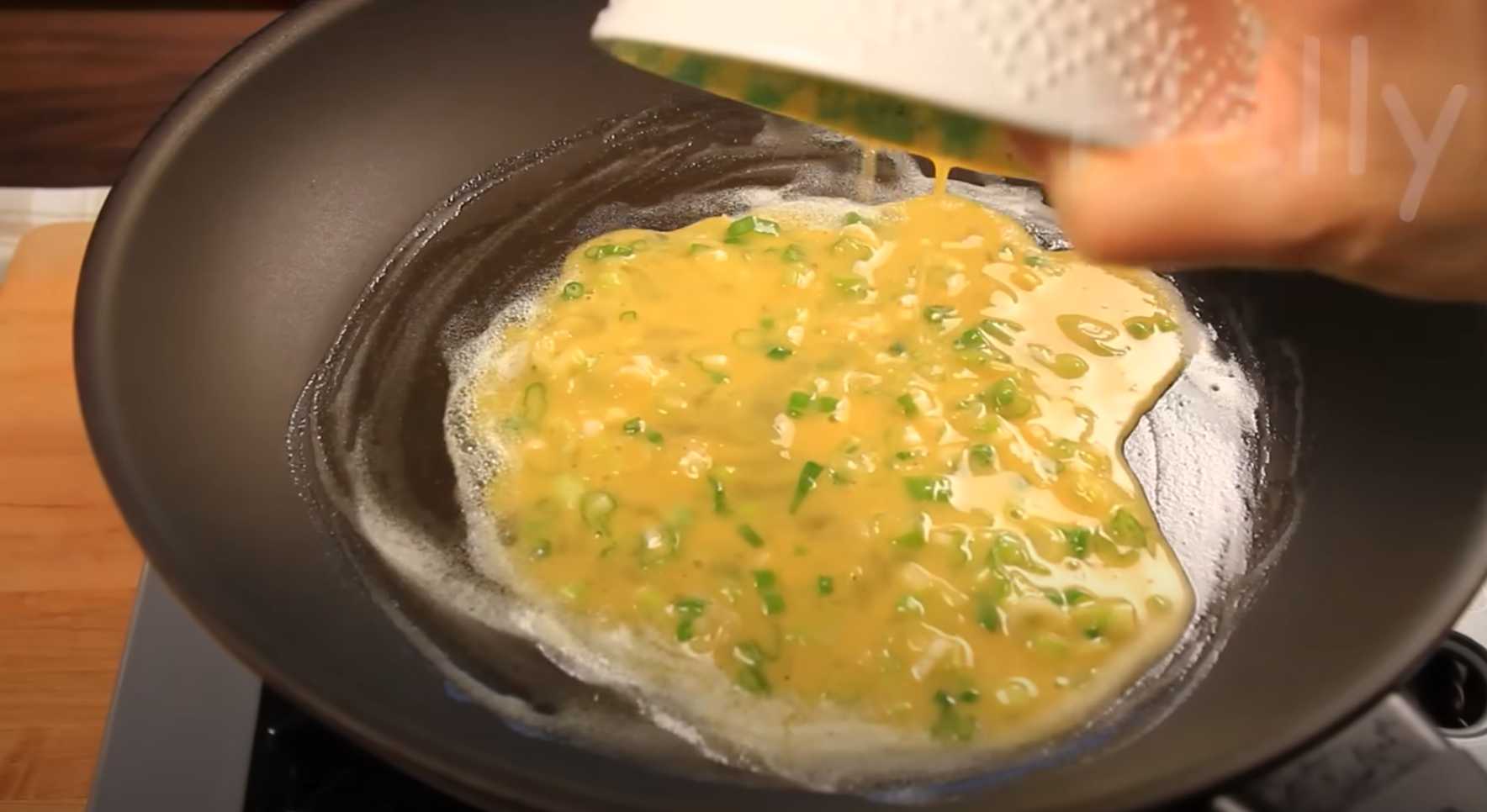 Quesadilla aux œufs doublement farcis - Étape 4