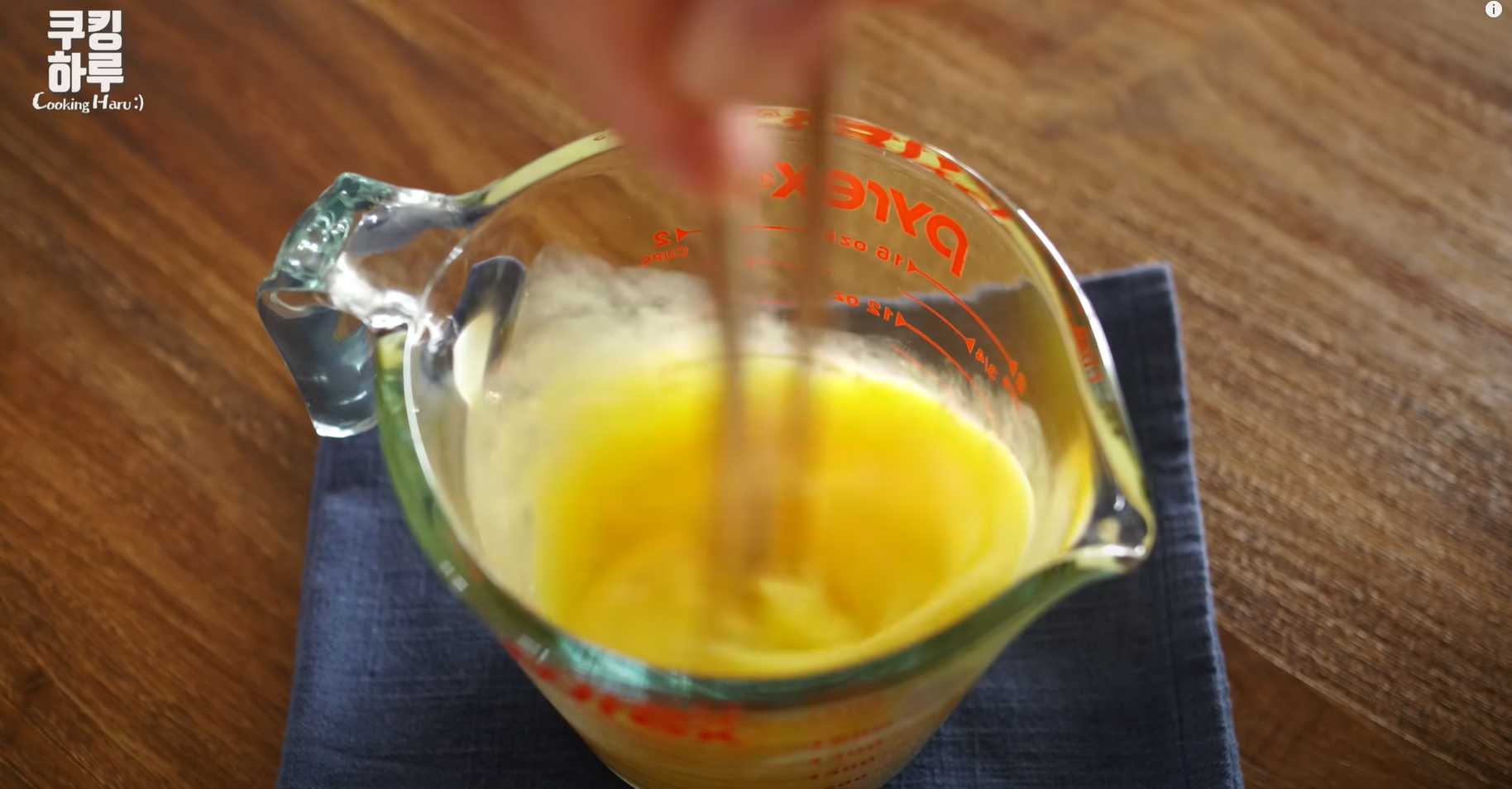 Rouleaux de printemps au riz et aux œufs avec du bacon - Étape 2