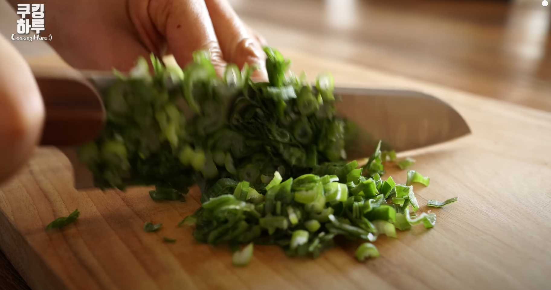 Rouleaux de printemps au riz et aux œufs avec du bacon - Étape 3