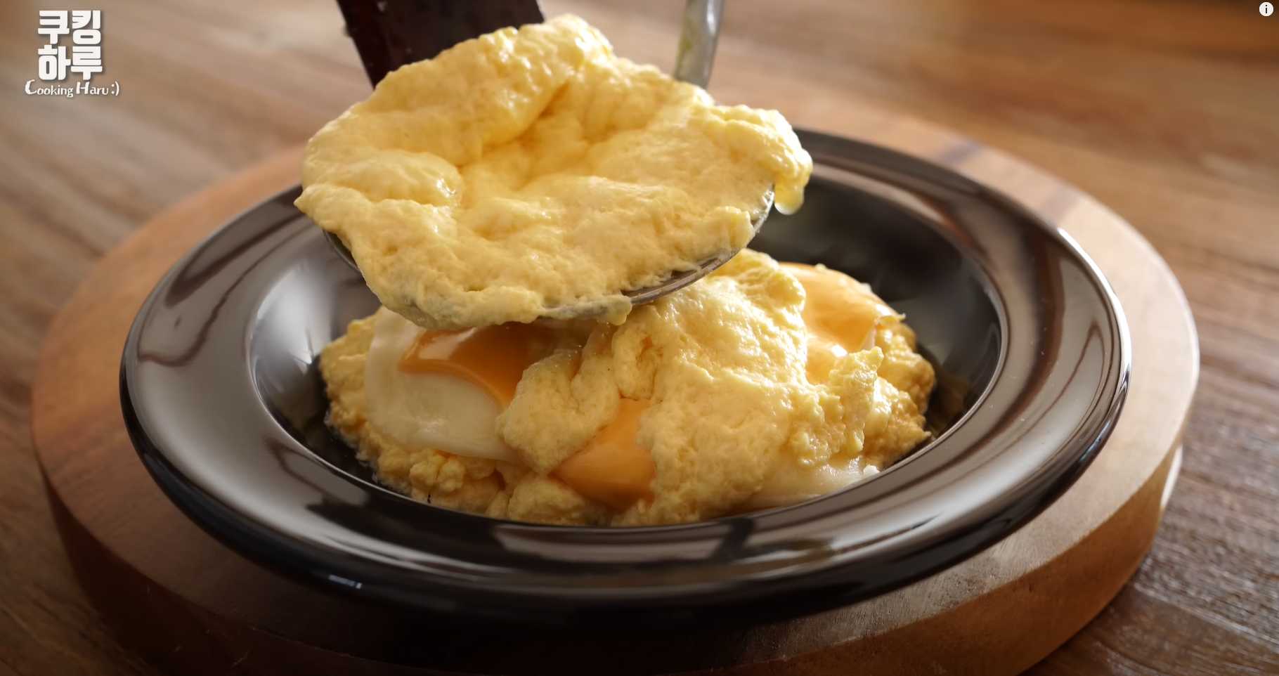 Omelette bouillie au fromage et aux oignons - Étape 10