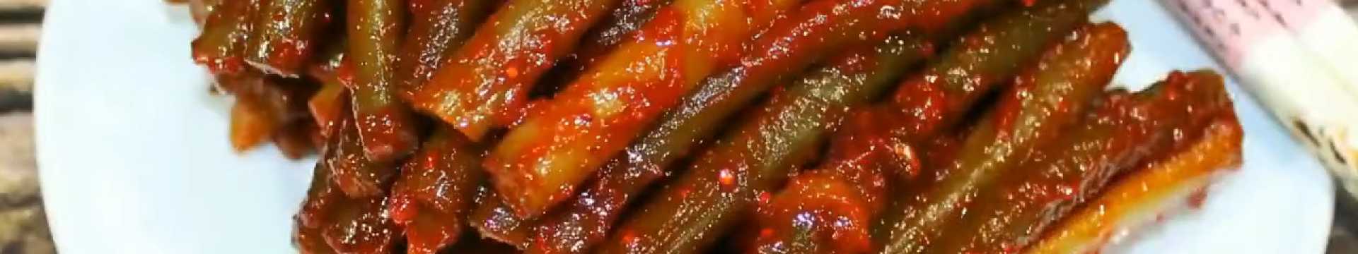 Amuse-bouche épicé à base de pousses d'ail