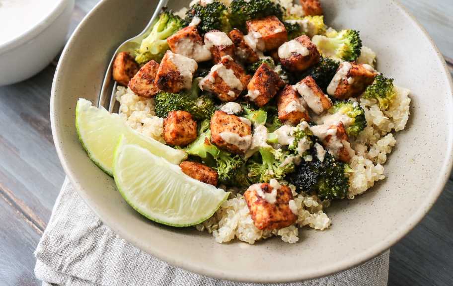 Recette : Dîner végétalien au tofu et aux brocolis