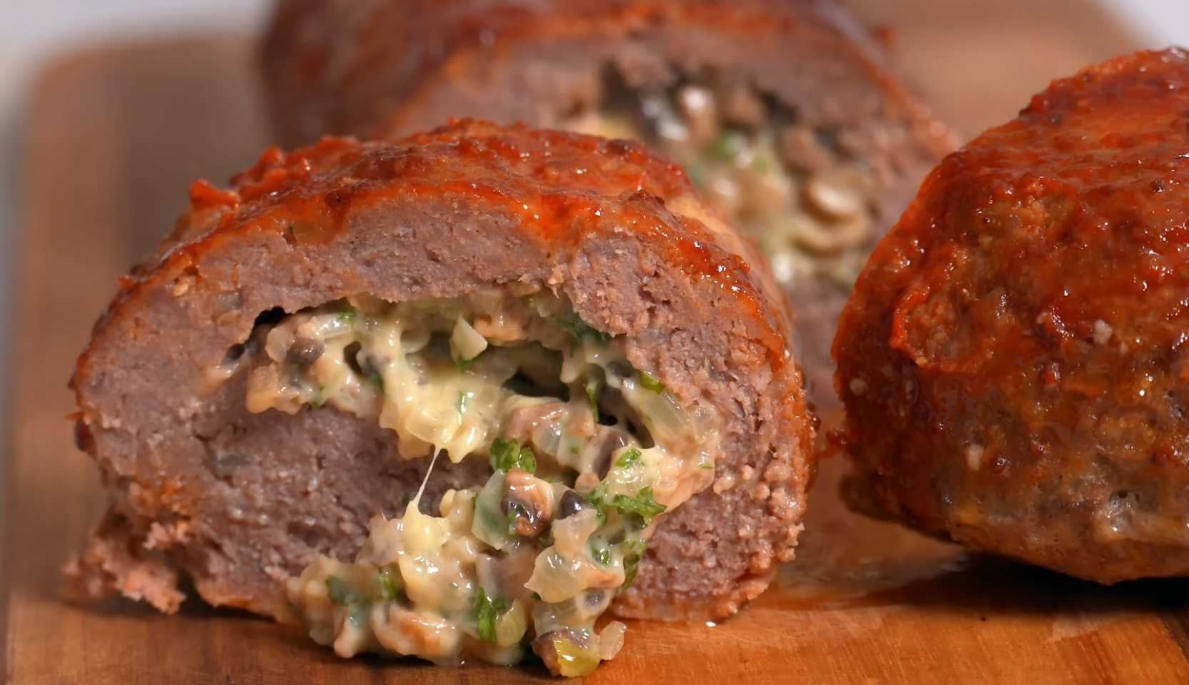 Image du plat : Rouleau de viande hachée aux champignons et au fromage