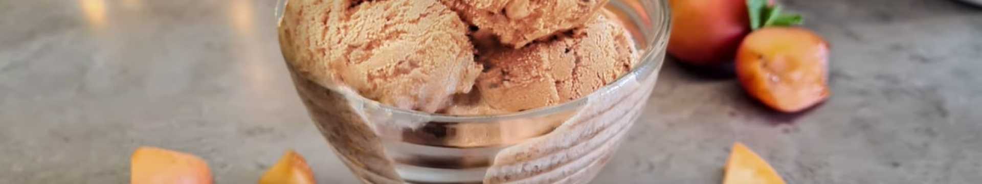 Glace à l'abricot maison