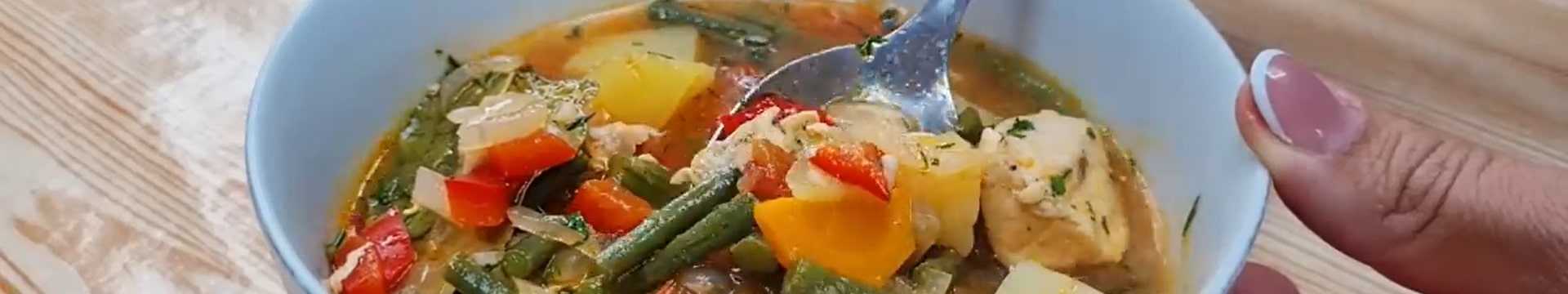 Soupe au poulet et aux haricots verts