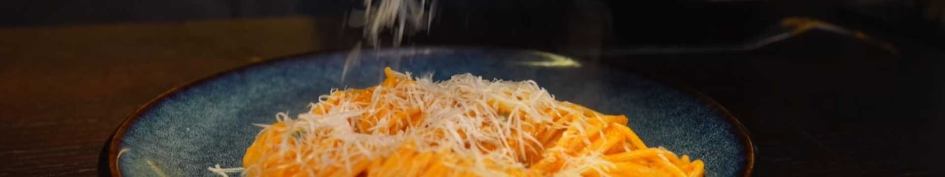 Pâtes végétariennes à la sauce tomate