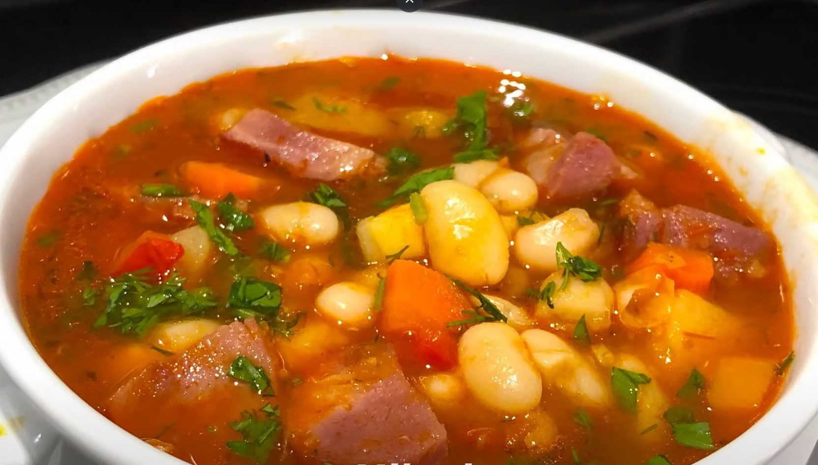 Image du plat : Soupe classique aux haricots et à la viande