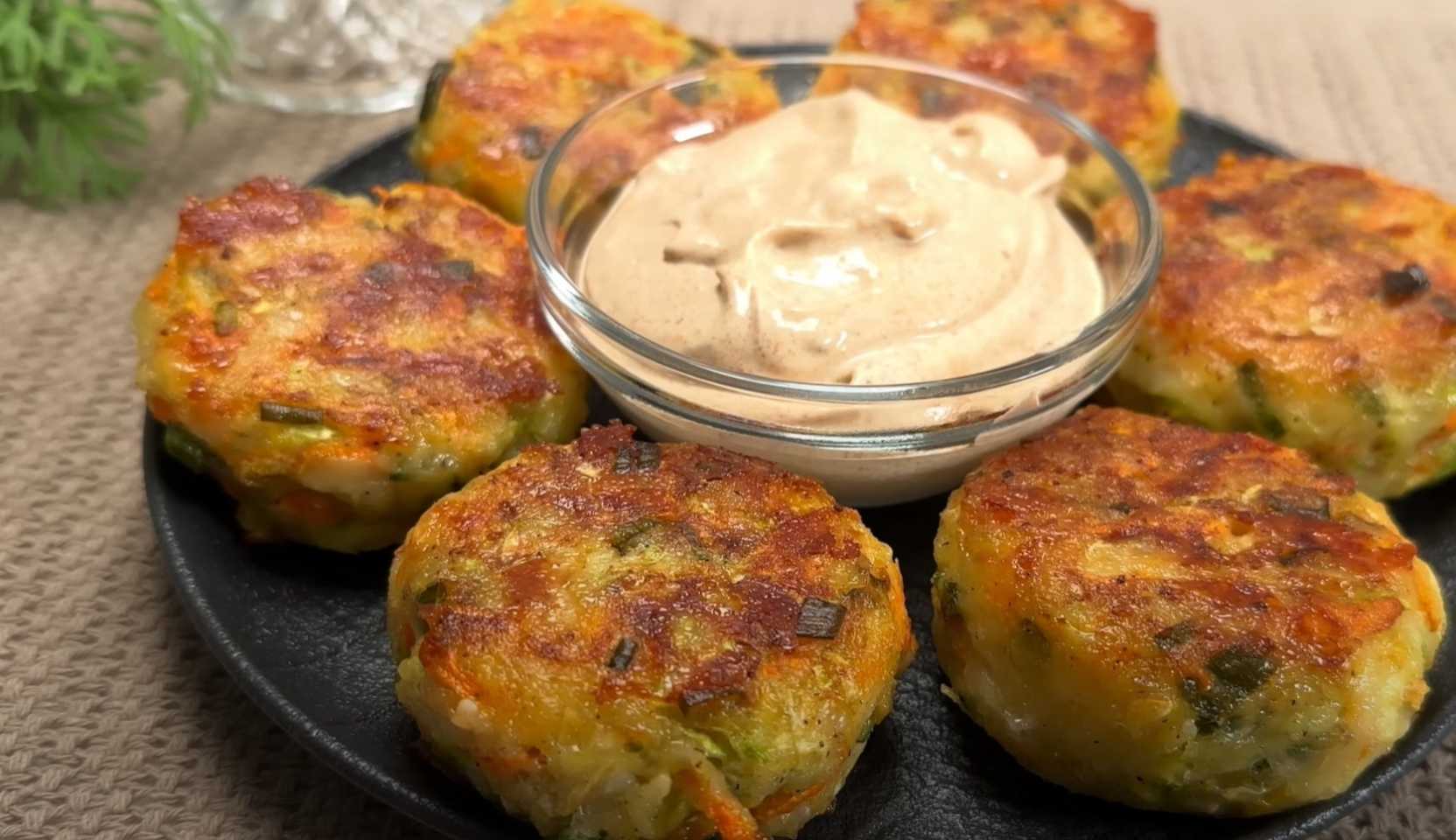 Image du plat : Beignets de courgettes dans une poêle sèche