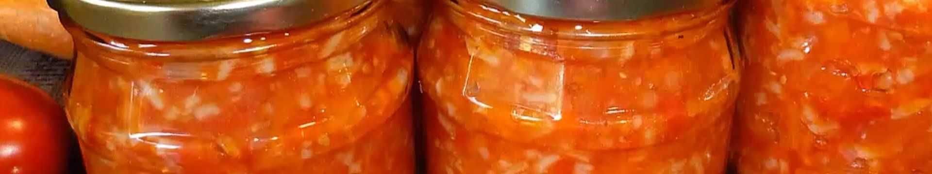 Petit-déjeuner d'hiver pour un touriste, avec du riz.