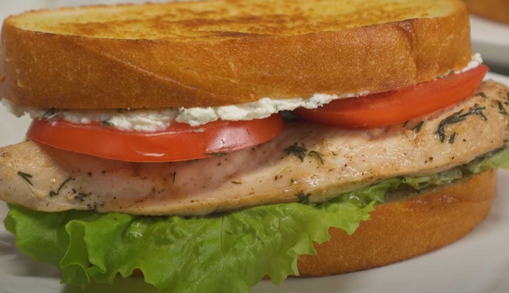 Image du plat : Sandwich au poulet de Dilli's