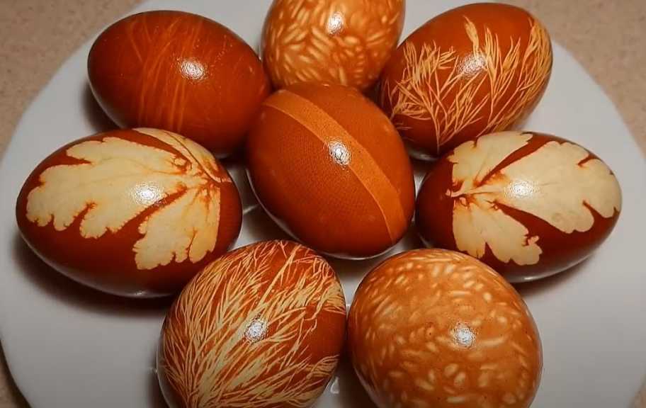 Recette : Œufs de Pâques dans des peaux d'oignon