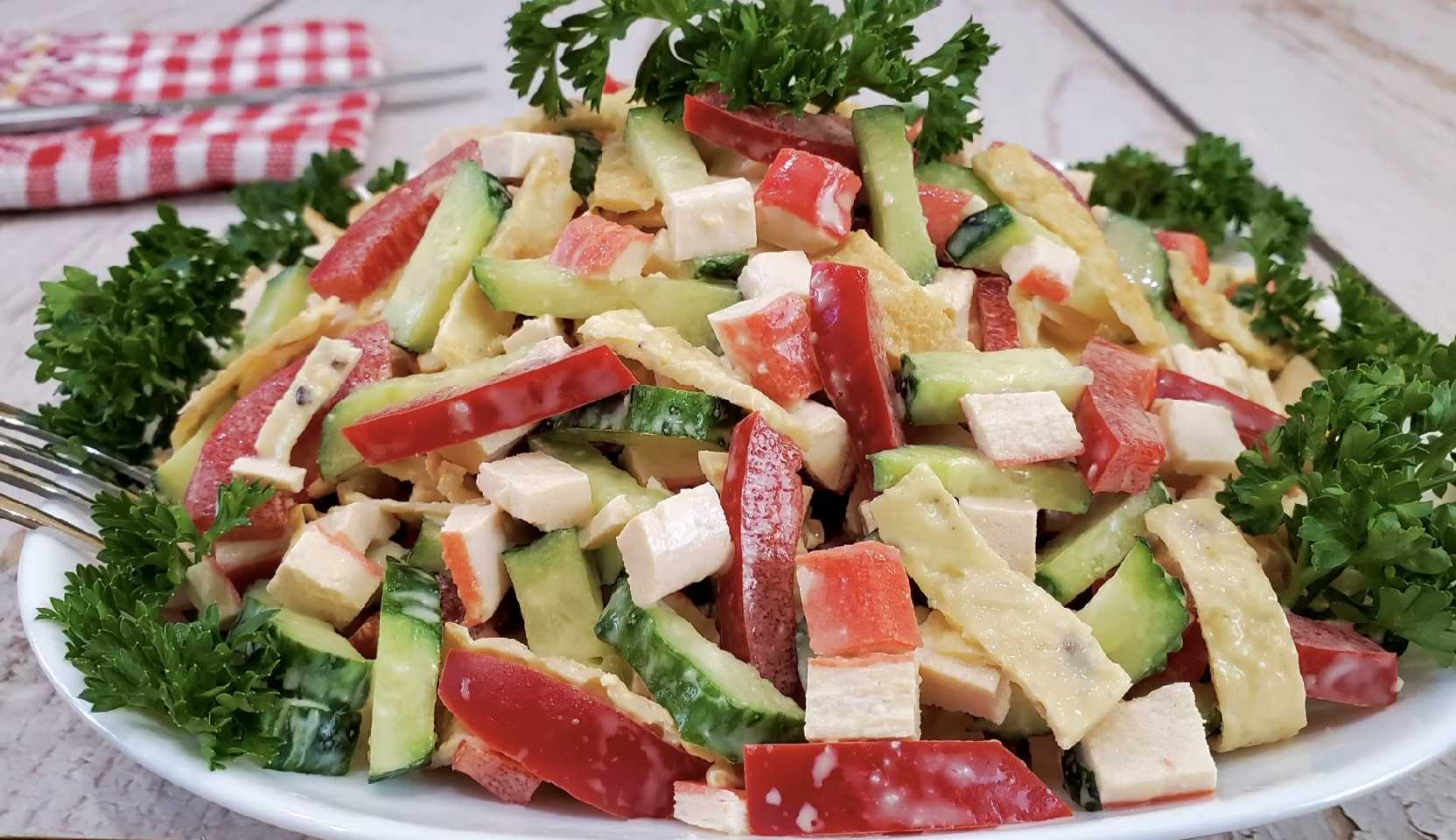 Image du plat : Salade de crabe avec crêpes aux œufs