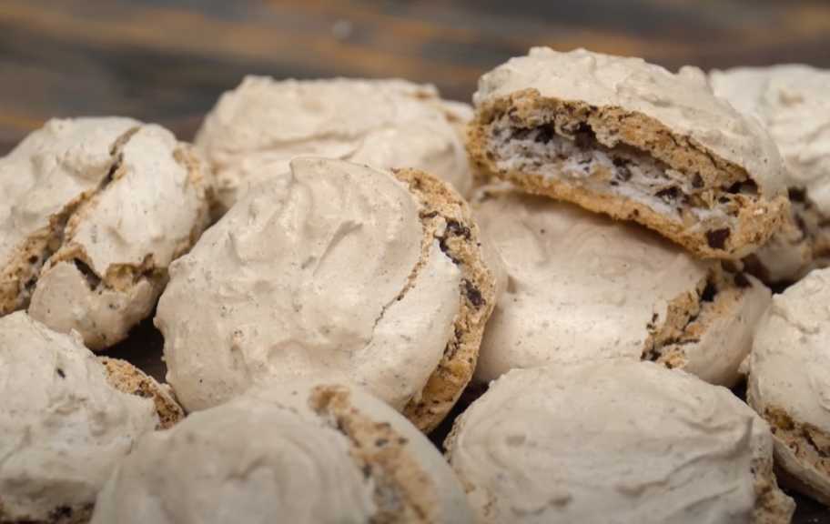 Recette : Meringue au chocolat et aux noix