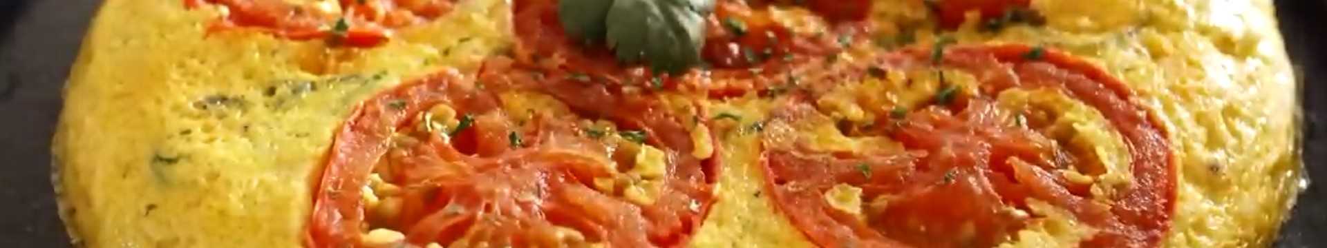 Omelette au fromage et aux tomates