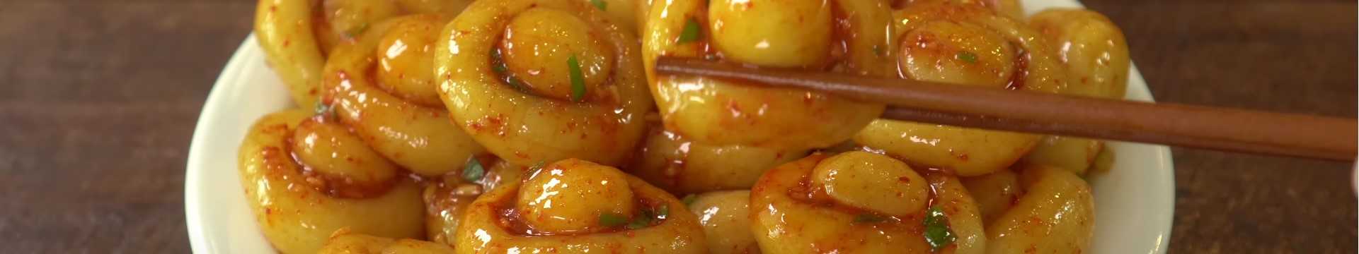 Champignons et pommes de terre à la sauce à l'ail