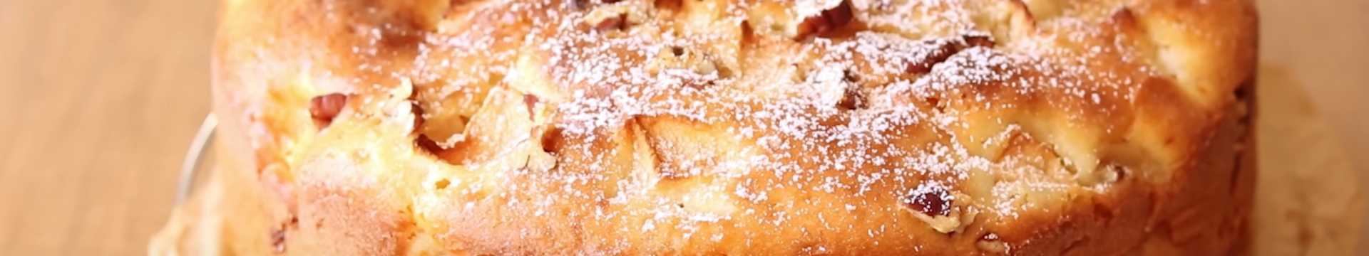 Charlotte avec des oranges