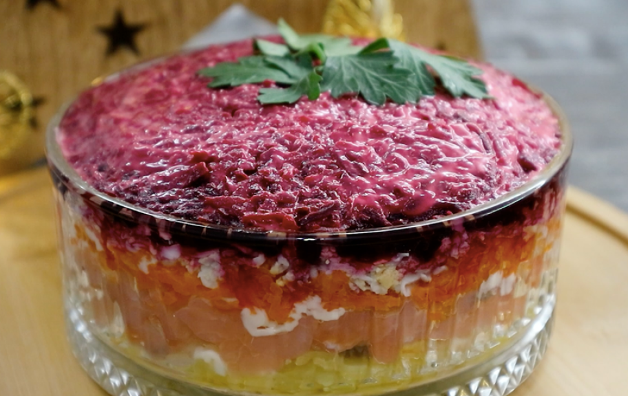 Recette : Hareng sous un manteau de fourrure avec du poisson rouge