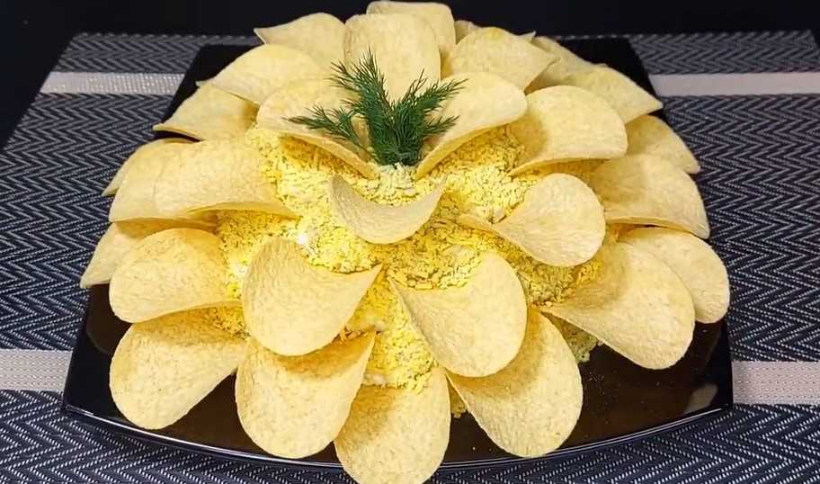 Recette : Salade de chrysanthèmes aux frites et aux champignons