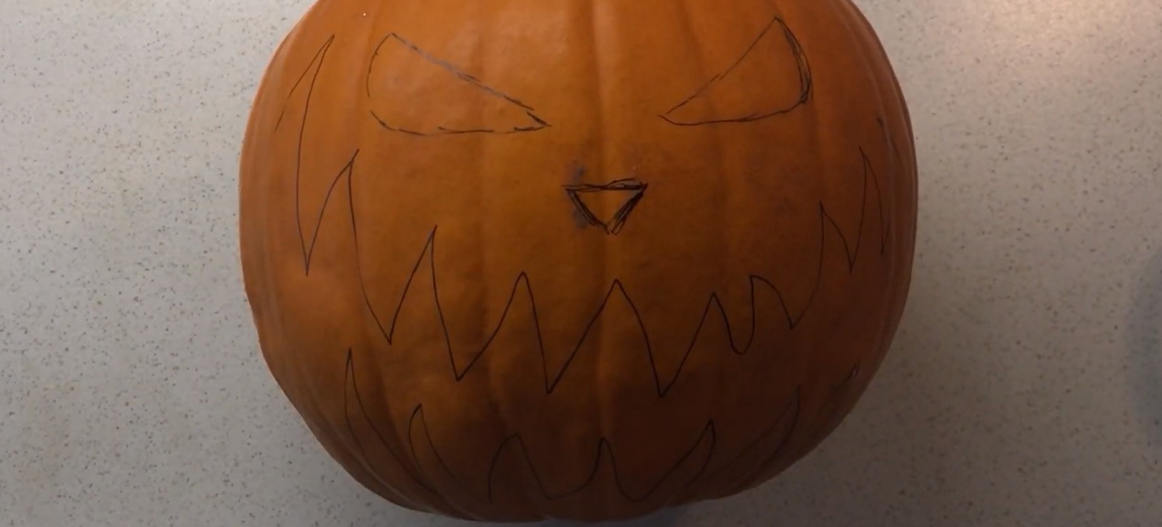 Comment sculpter une citrouille pour Halloween (photo)