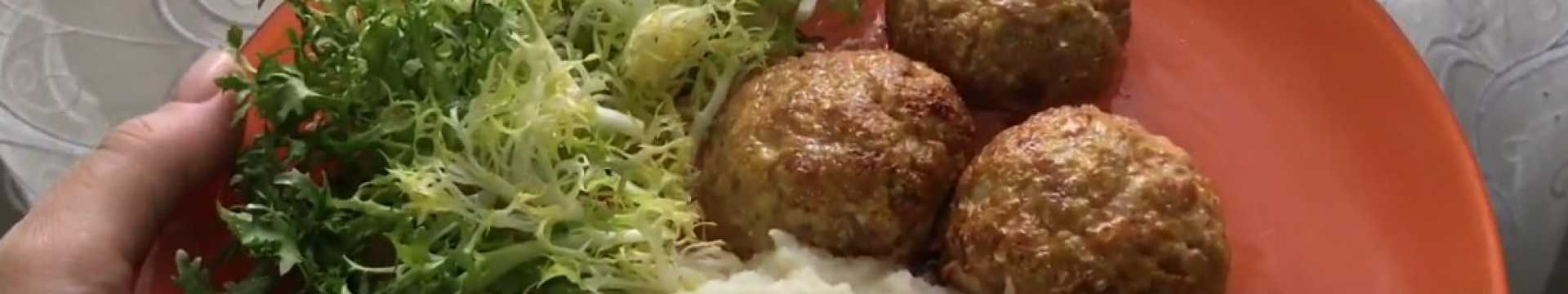 Côtelettes avec purée de chou-fleur