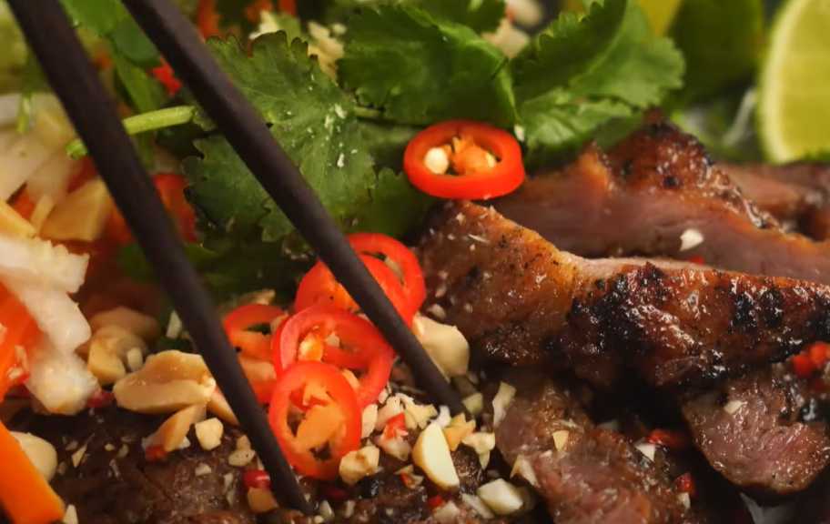 Recette : Épaule de porc marinée à la vietnamienne