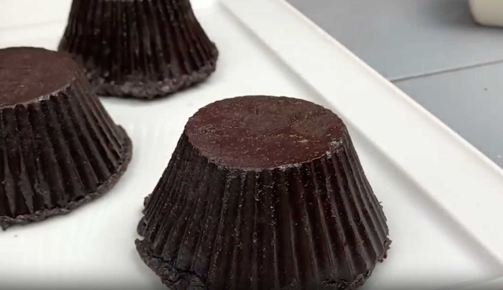 Image du plat : Dessert au chocolat et aux fruits sans cuisson