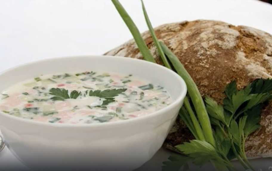 Recette : Okroshka classique aux saucisses à l'eau