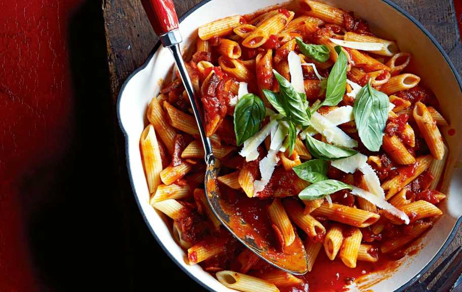 Recette : Pâtes à la viande et à la sauce tomate