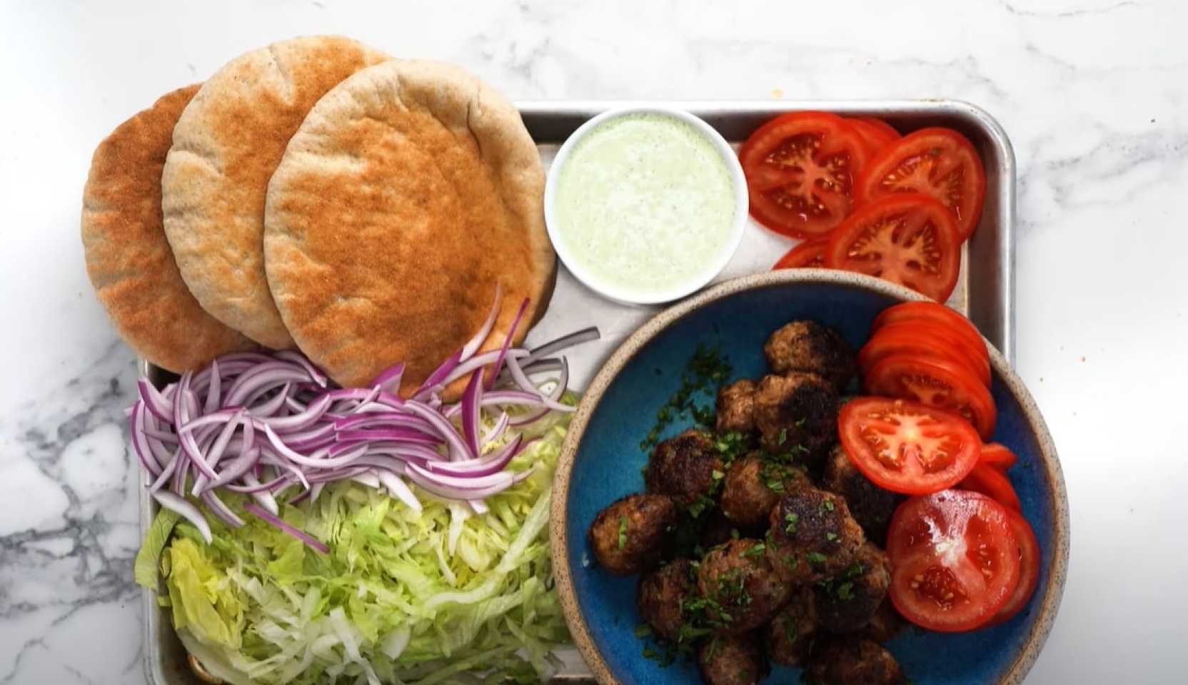 Image du plat : Boulettes de viande marocaines dans du pain pita