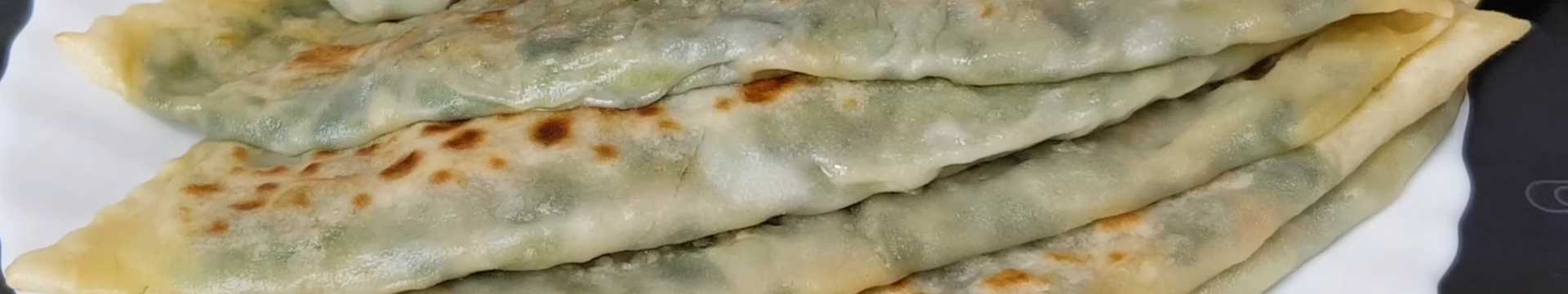 Kutabs dans une poêle à frire