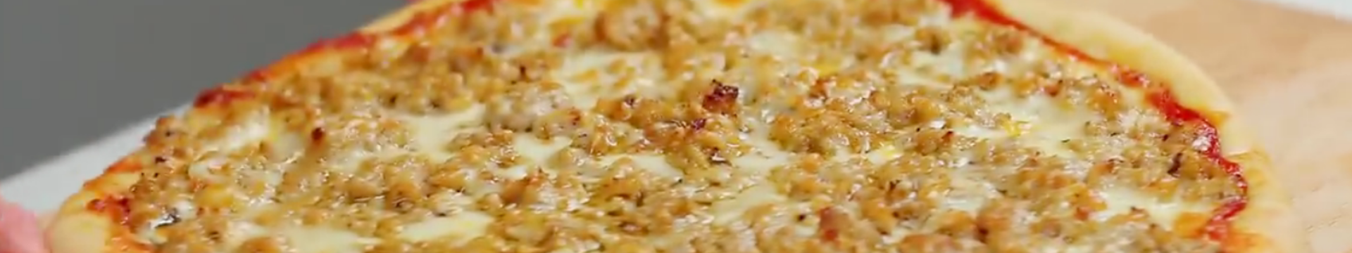 Pizza à la viande hachée au four