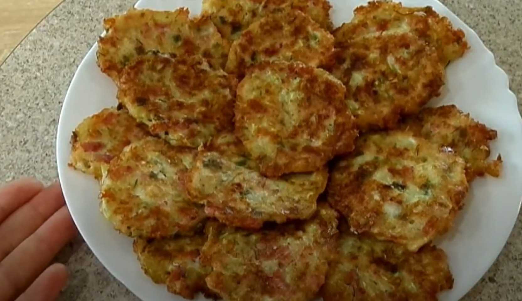 Image du plat : Crêpes de courgettes à la saucisse et au fromage